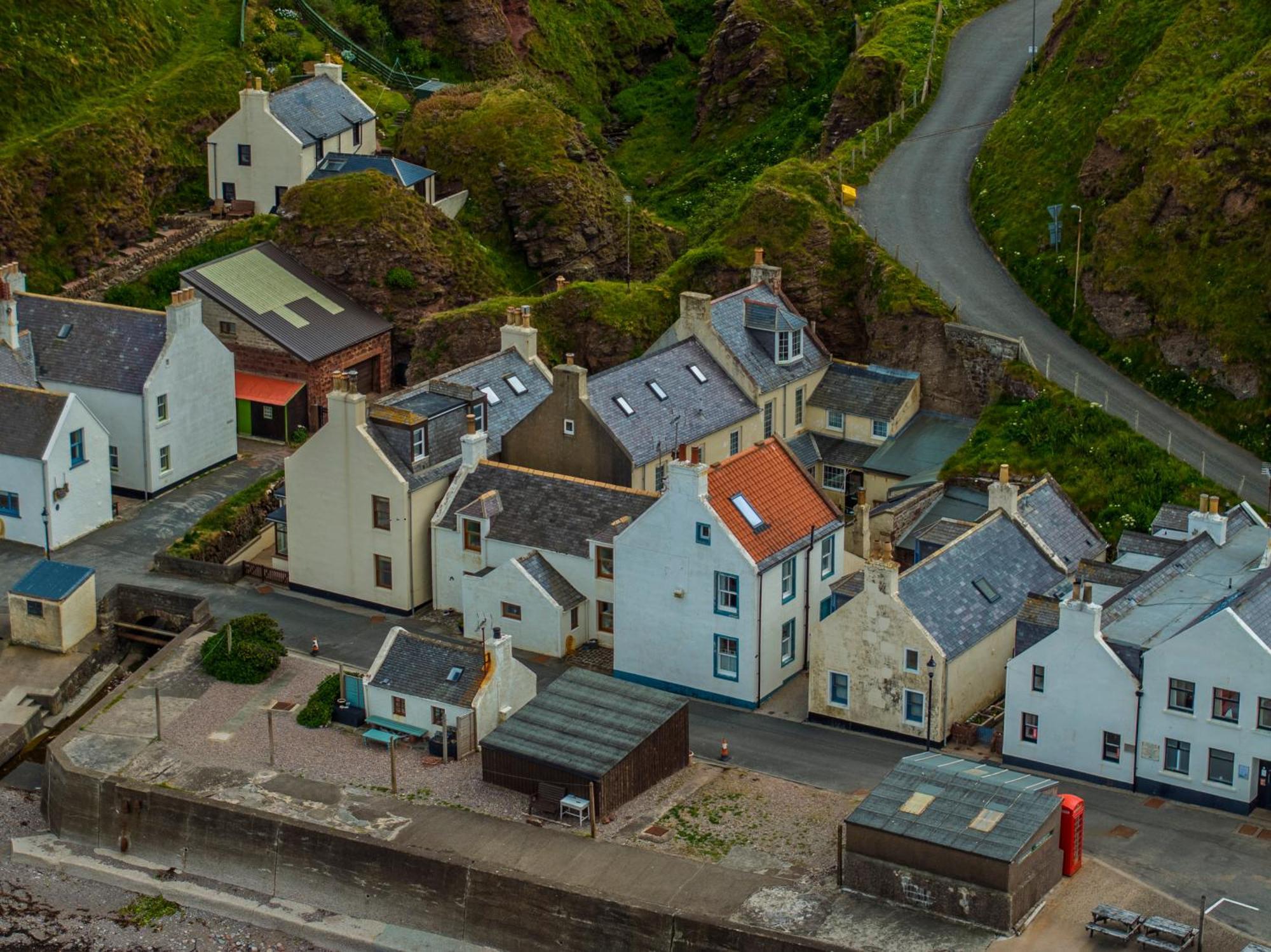 Fisherman'S Cottage In Pennan Экстерьер фото